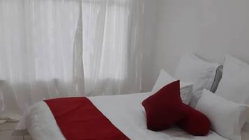Nhà, 3 phòng ngủ | Trang bị nội thất với thiết kế riêng biệt, bàn ủi/dụng cụ ủi quần áo