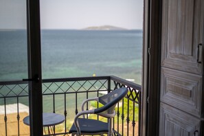 Premium bedding, minibar, desk, soundproofing - Cunda Mira Butik Otel (Ayvalik)