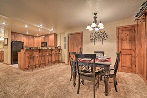 Dining - Ski-in/Ski-Out Brian Head Condo w/ Hot Tub Access! (Brian Head)