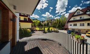 Design Apartment, Mountain View (4) | Terrace/patio - Hel Apartments (Zakopane)
