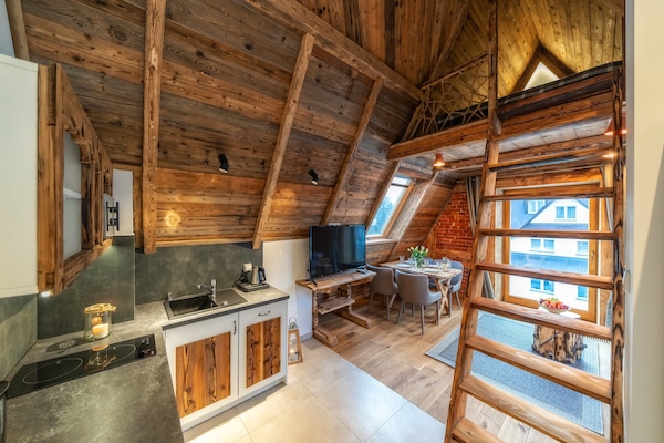 Comfort Apartment, Mountain View (8) | 1 bedroom, premium bedding, individually furnished, laptop workspace