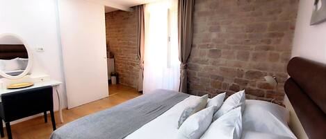 Individually decorated, individually furnished, desk, laptop workspace