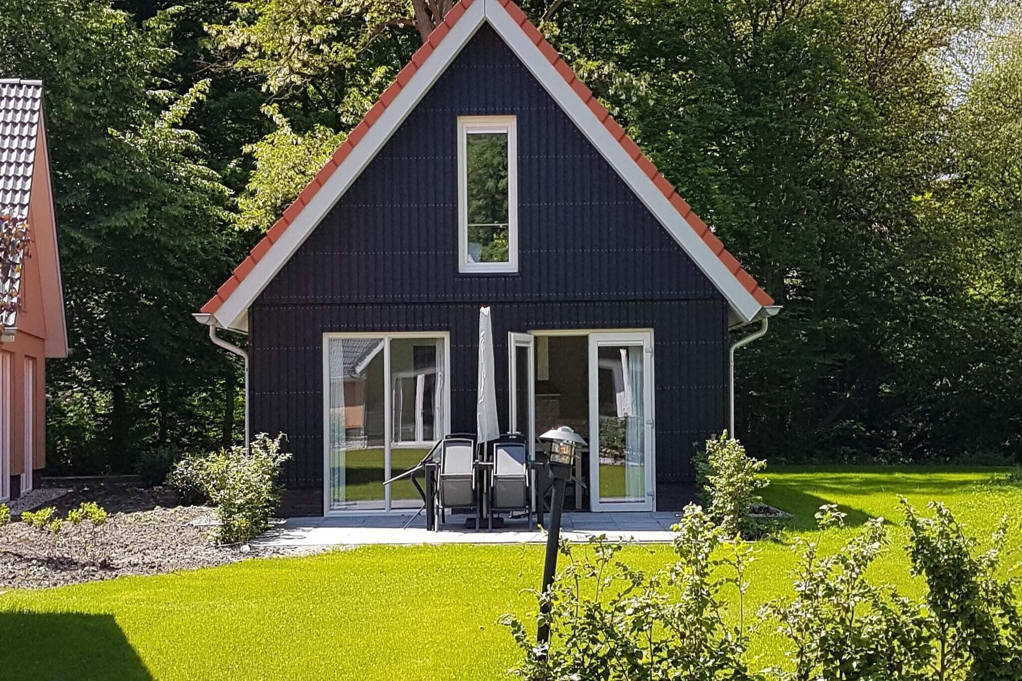Außenseite Ferienhaus [Sommer]