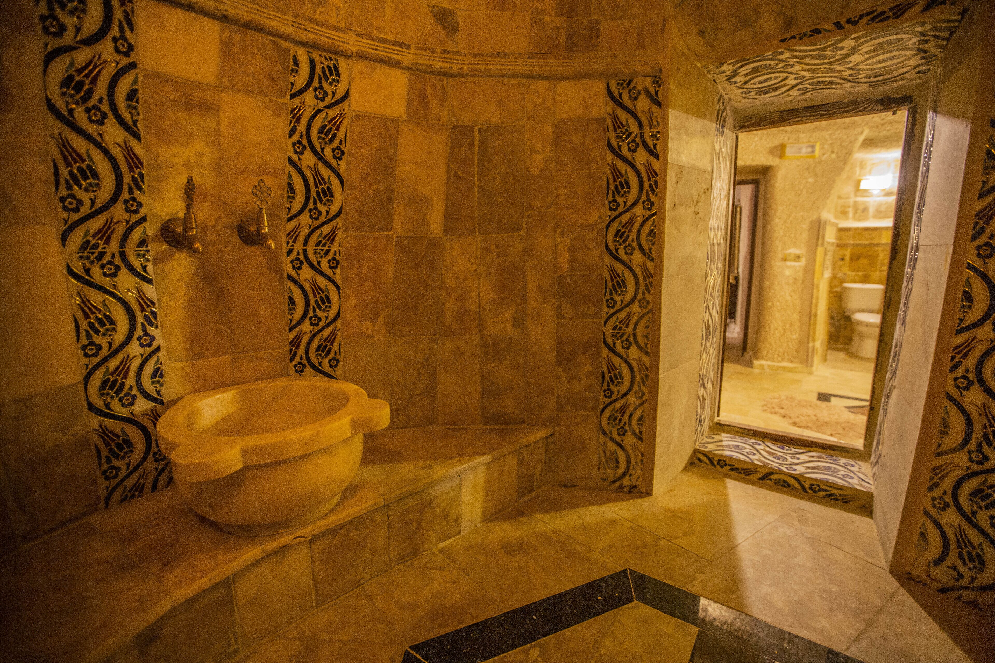 deluxe suite with turkish bath | bathroom shower