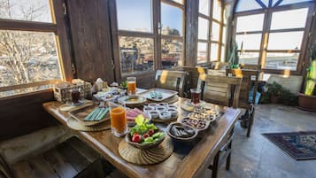 Desayuno continental incluido todos los días