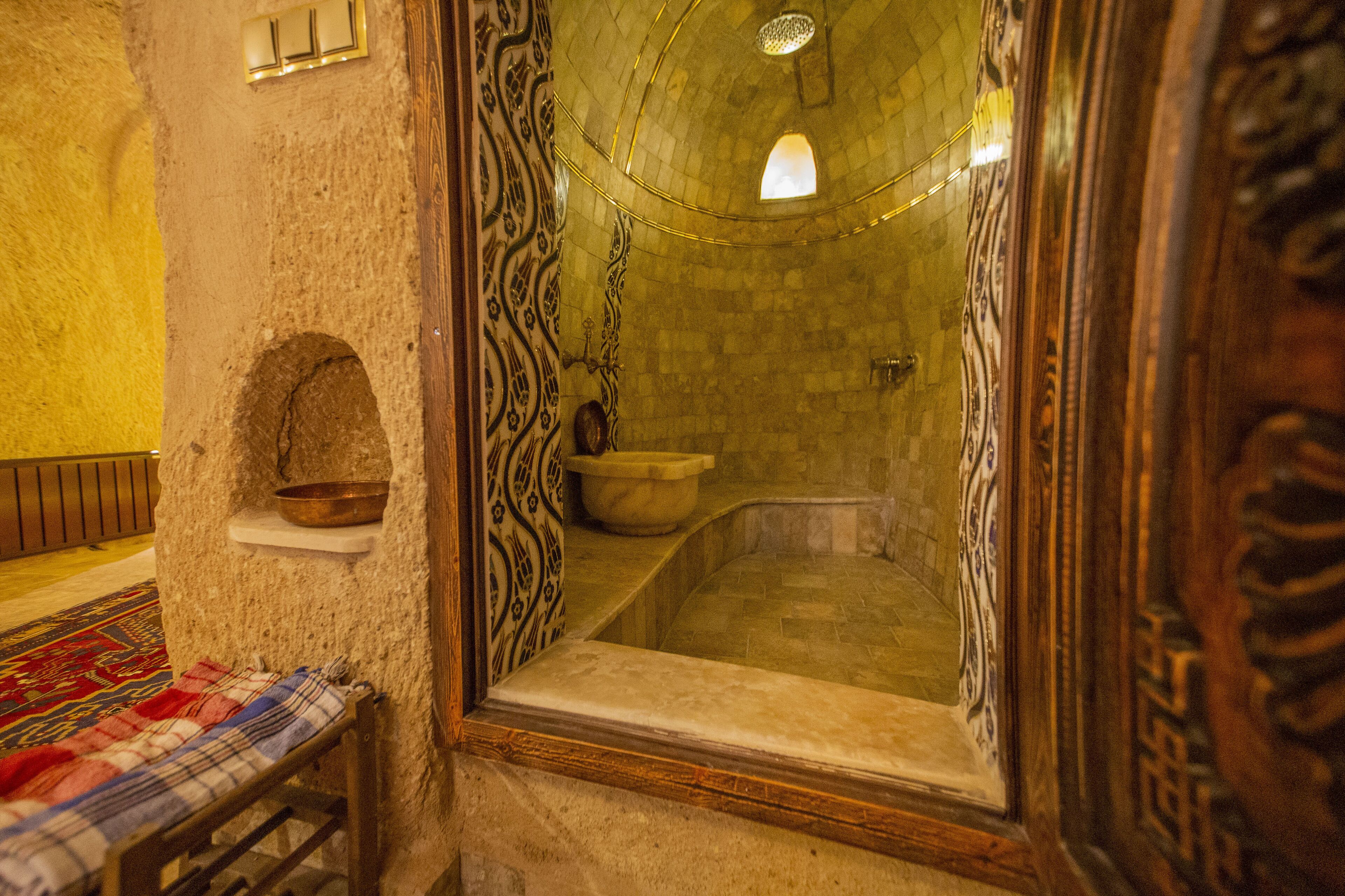 king suite with turkish bath | bathroom amenities | free toiletries, hair dryer, slippers, towels