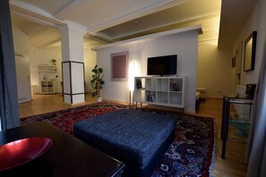 1 habitación, tabla de planchar con plancha, wifi y ropa de cama 