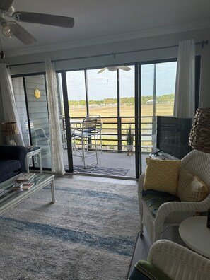 Smart TV - Marshside Sunsets! - Peaceful Marshview - Screened Balcony, Short walk to beach! (Garden City Beach)