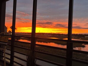 Interior - Marshside Sunsets! - Peaceful Marshview - Screened Balcony, Short walk to beach! (Garden City Beach)