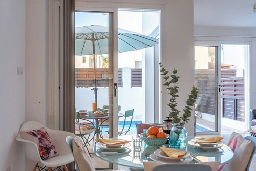 Villa Lana - Family friendly - Best location - Private fenced pool