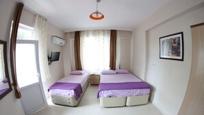 Desk, WiFi (free), bed sheets - Kiraz Apart Otel (Marmara)