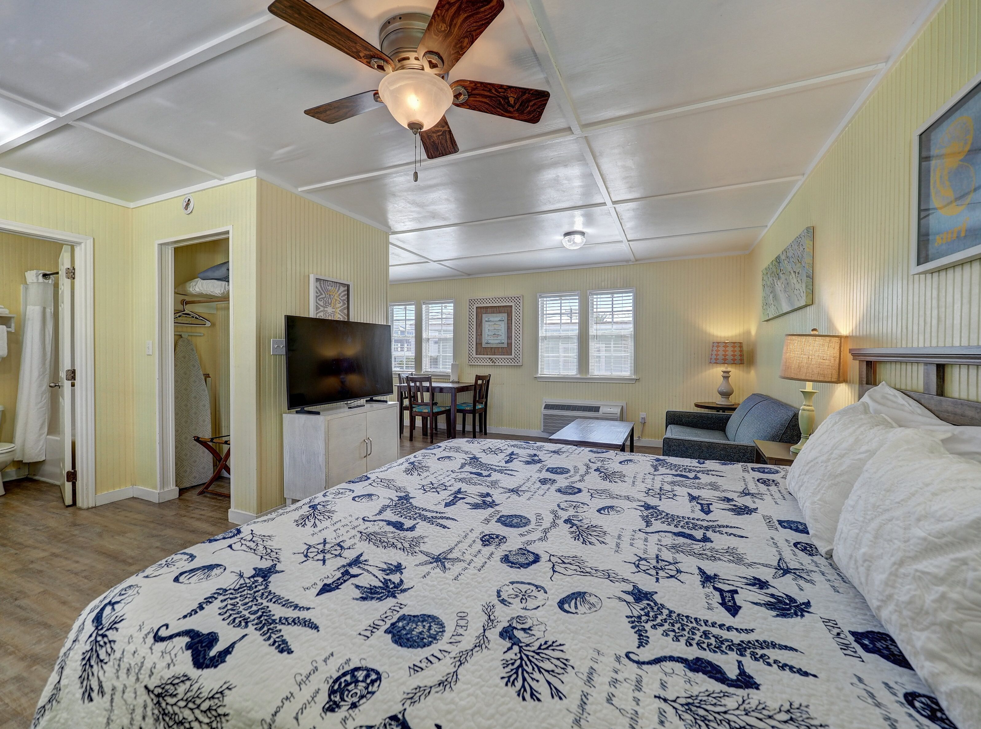 Deluxe Cottage | Individually furnished, iron/ironing board, free WiFi, bed sheets