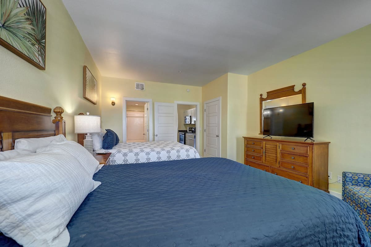 Individually furnished, iron/ironing board, free WiFi, bed sheets