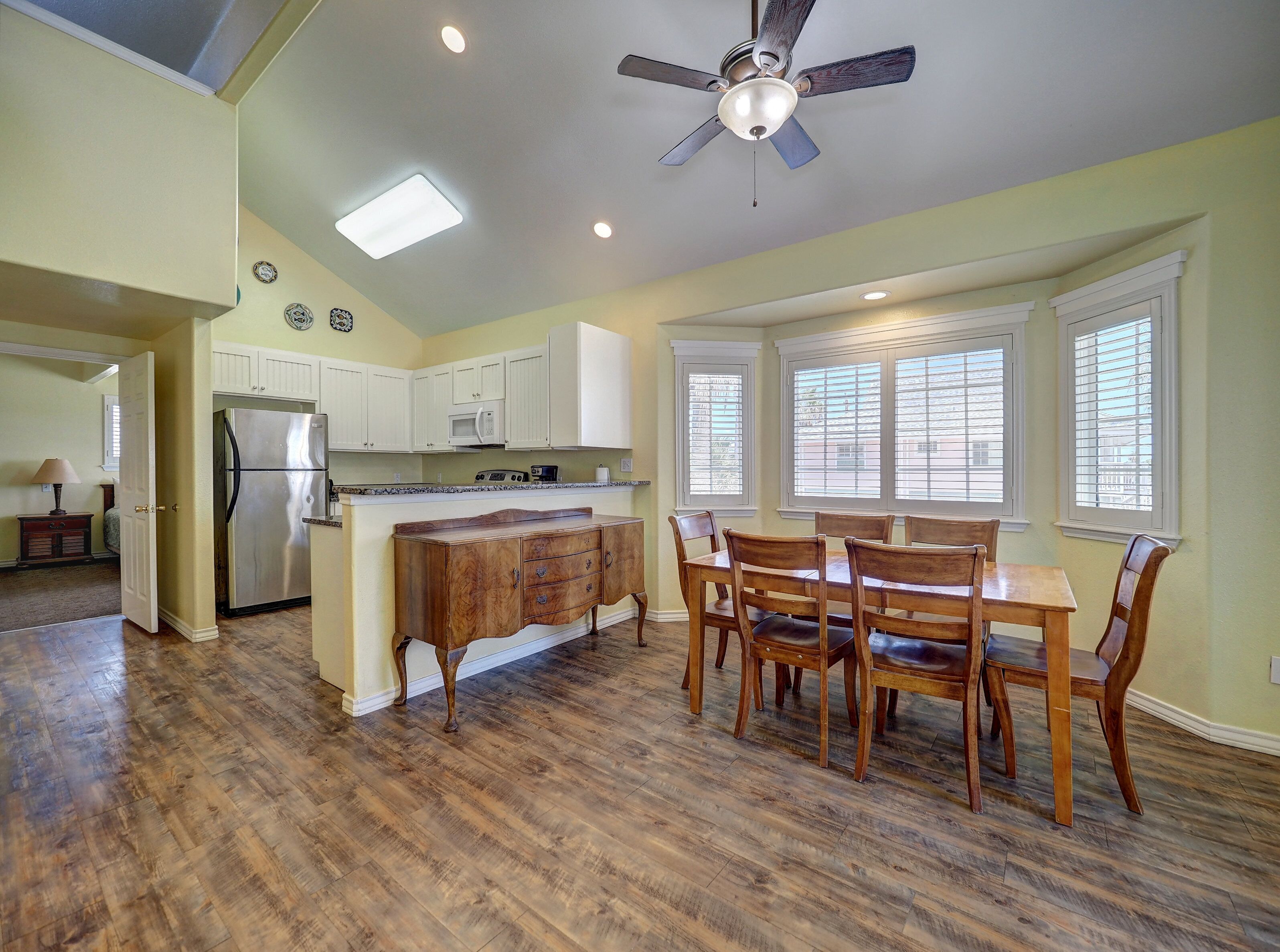 Individuelt innredet, strykejern/-brett, wi-fi (inkludert) og sengetøy