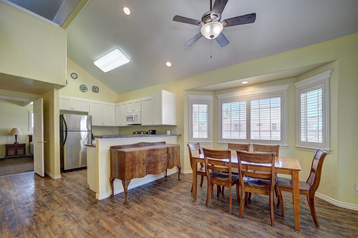 Individually furnished, iron/ironing board, free WiFi, bed sheets