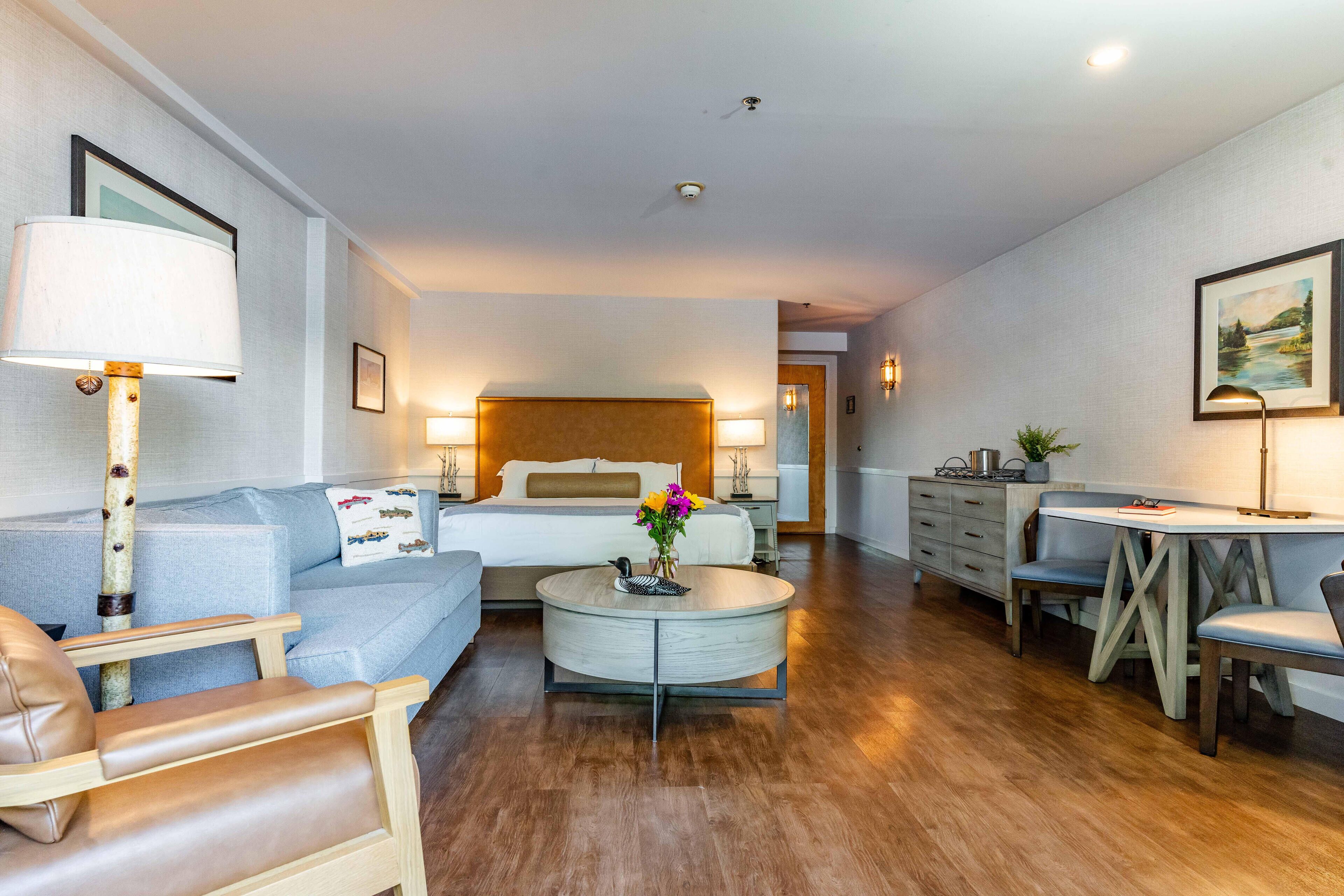 church landing lakeview king | 1 bedroom, individually decorated, individually furnished, soundproofing