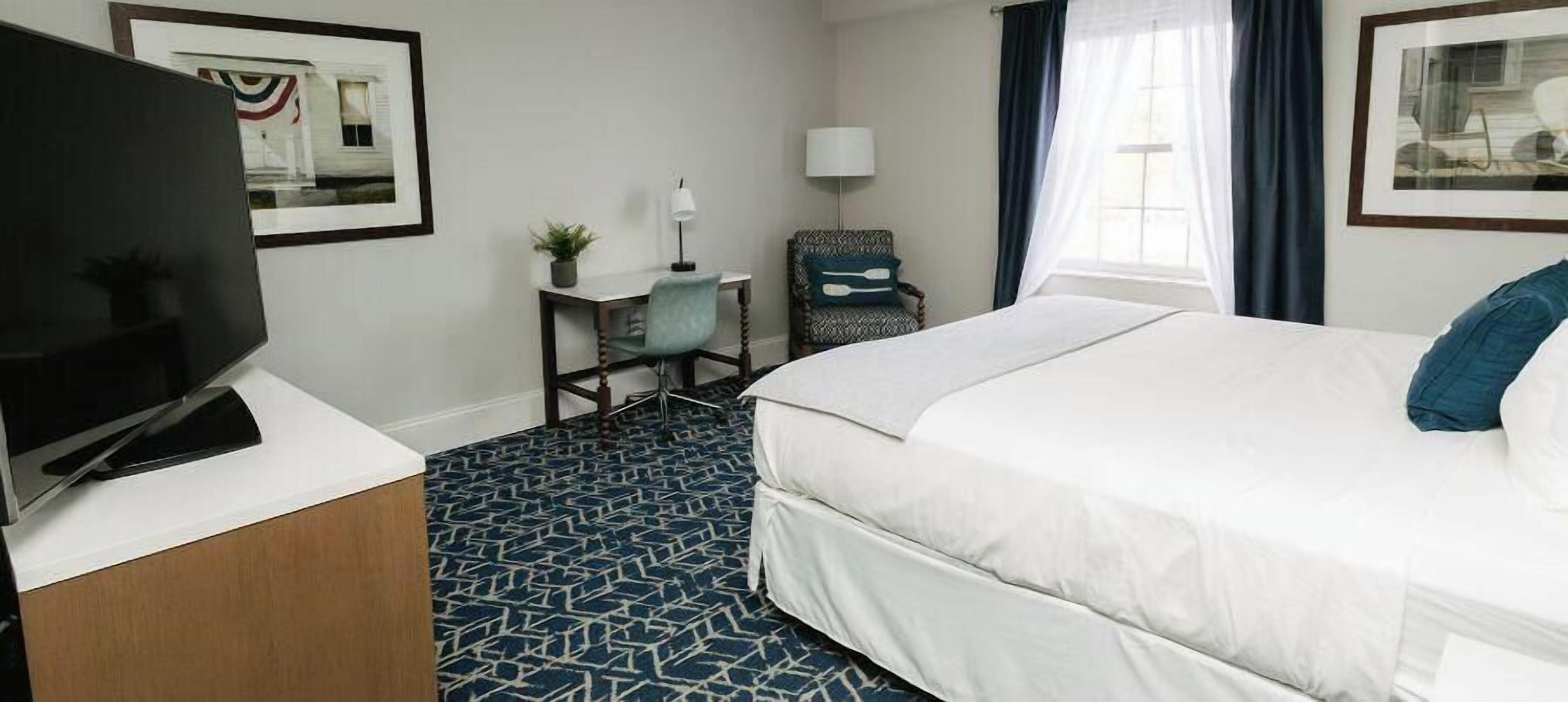 Individually decorated, individually furnished, soundproofing