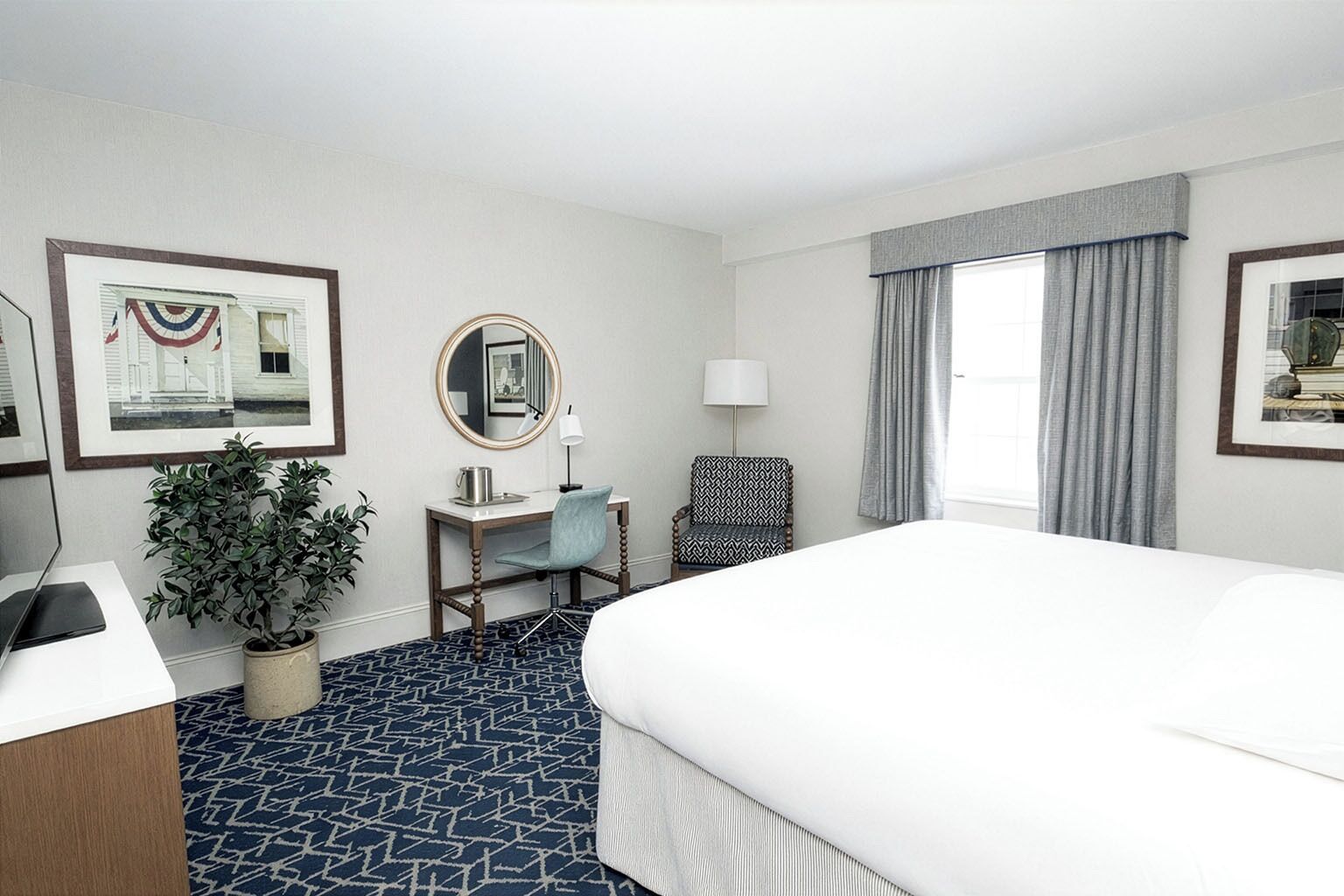 Individually decorated, individually furnished, soundproofing