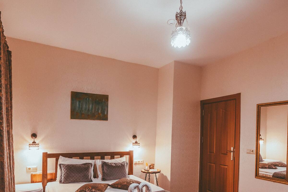 Standard Double Room, 1 Queen Bed, Non Smoking, Garden View