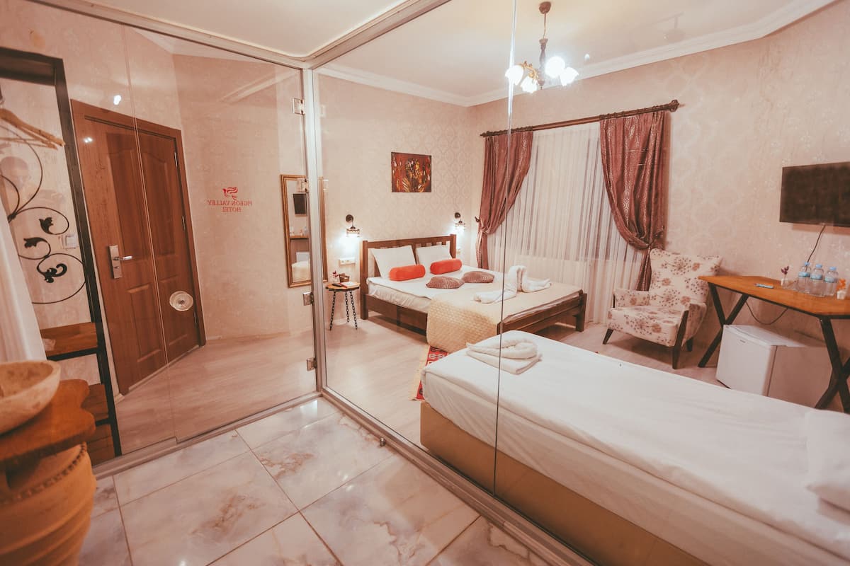 Economy Triple Room, 1 Bedroom, Non Smoking, Garden View