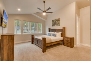 5 bedrooms, iron/ironing board, travel cot, WiFi