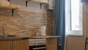 Microwave, coffee/tea maker, cookware/dishes/utensils