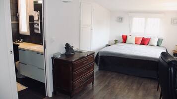 4 chambres, accĂšs Internet, draps fournis