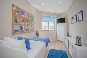 2 bedrooms, iron/ironing board, WiFi, bed sheets - Liiiving in Porto | Terrace Downtown Apartment (Porto)