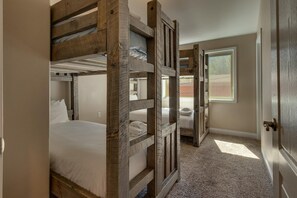 3 bedrooms, iron/ironing board, travel crib, WiFi