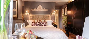 魅力的で豪華な1ベッドルームスイート、ルッカの城壁内のキッチン