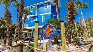 Front of property - 438 - Reel Laxing (Captiva)