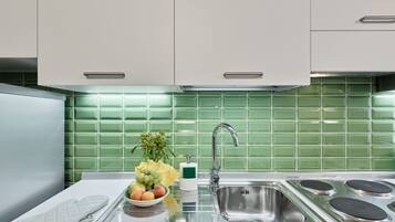 Fridge, microwave, coffee/tea maker, toaster