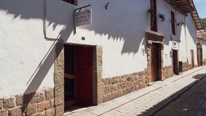 Front of property - Hostal Puma's House (Cusco)