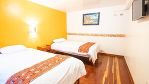Traditional Room, 2 Twin Beds | Iron/ironing board (on request), rollaway beds (surcharge), WiFi (free) - Hostal Puma's House (Cusco)