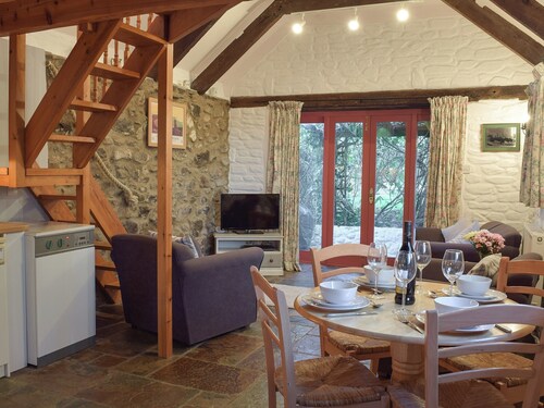 2 bedroom accommodation in Houghton, near Haverfordwest