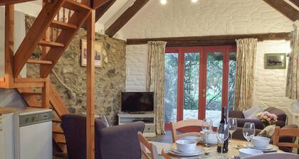2 bedroom accommodation in Houghton, near Haverfordwest