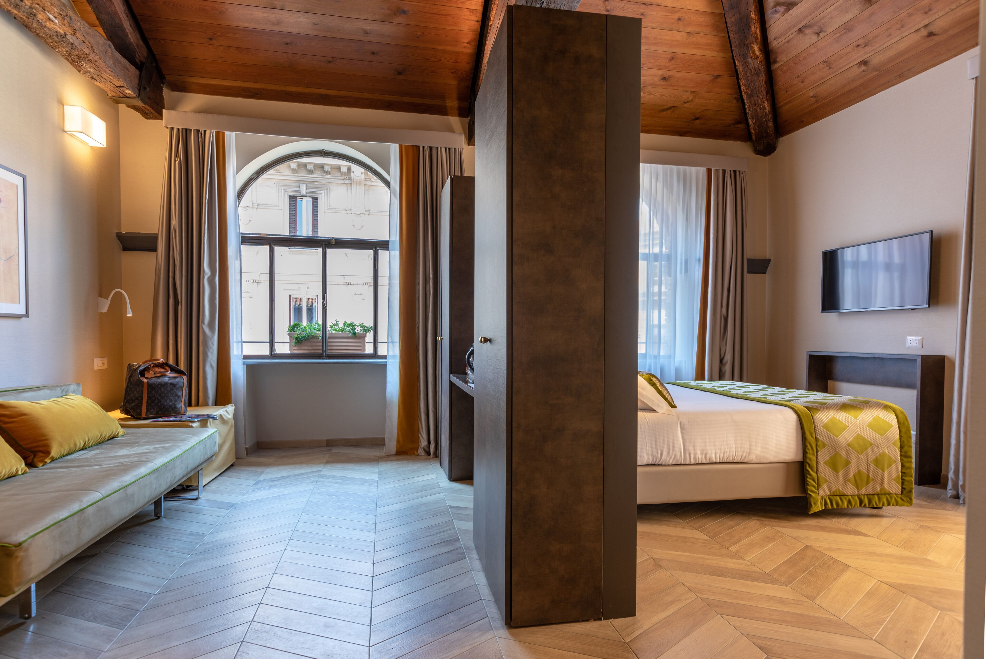 家庭套房, 簡易廚房 | 義大利 Frette 床單、高級寢具、羽絨被、記憶床墊