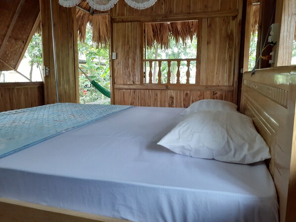 Bungalow Standard - 1 kingsize-säng | Gratis wi-fi och sängkläder