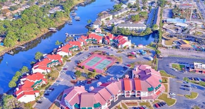 Beautiful 2B-2B centrally located house