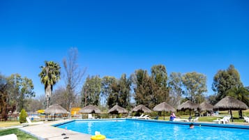 5 albercas al aire libre