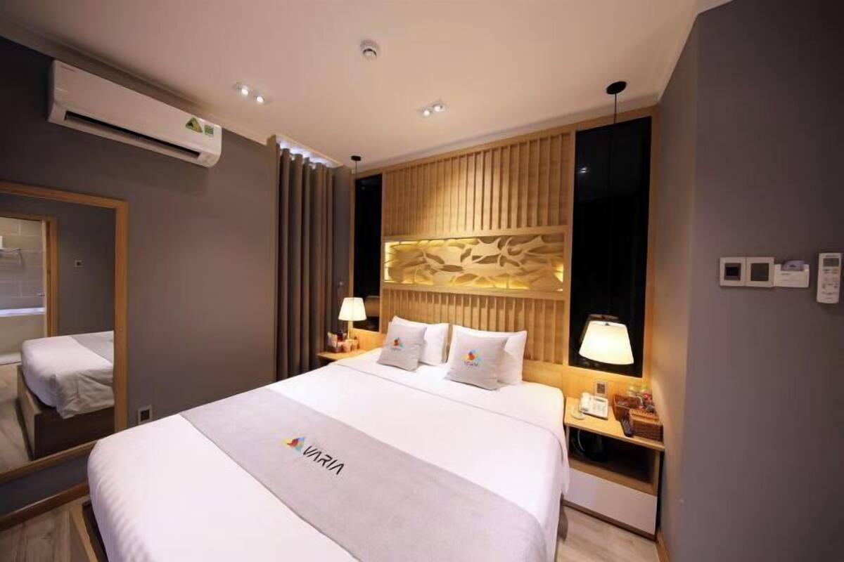 Minibar, in-room safe, desk, blackout curtains