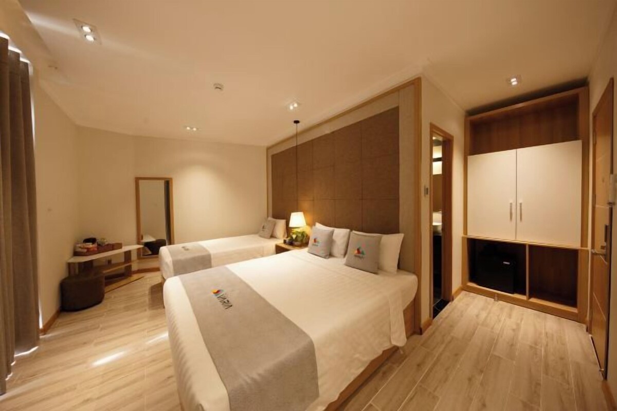 Minibar, in-room safe, desk, blackout curtains
