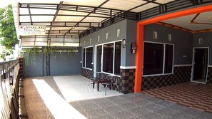Terrace/patio - Kanalan Homestay (Banyuwangi)
