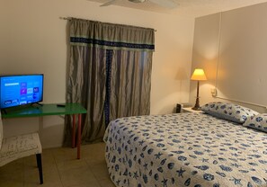3 chambres, fer et planche à repasser, Wi-Fi, draps fournis