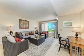 テレビ、DVD プレーヤー、書庫、ビデオライブラリ