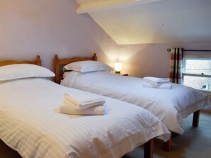 3 quartos, Wi-Fi de cortesia, roupa de cama