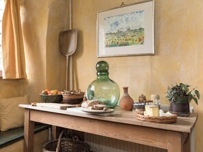 Interior - The Old Priory Cottage (Dunster, near Minehead)