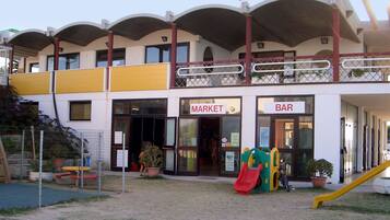 Esterni