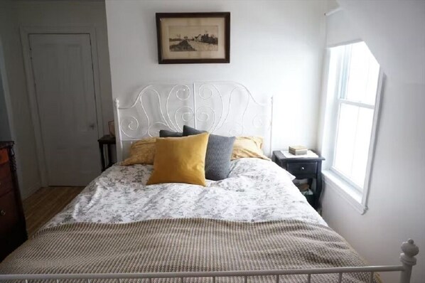 3 habitaciones, tabla de planchar con plancha y wifi gratis 