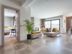 Fernseher, Tischfußball